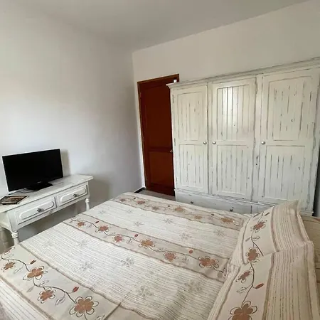 Edif.Almirante Apto Galera Κοραλέχο
